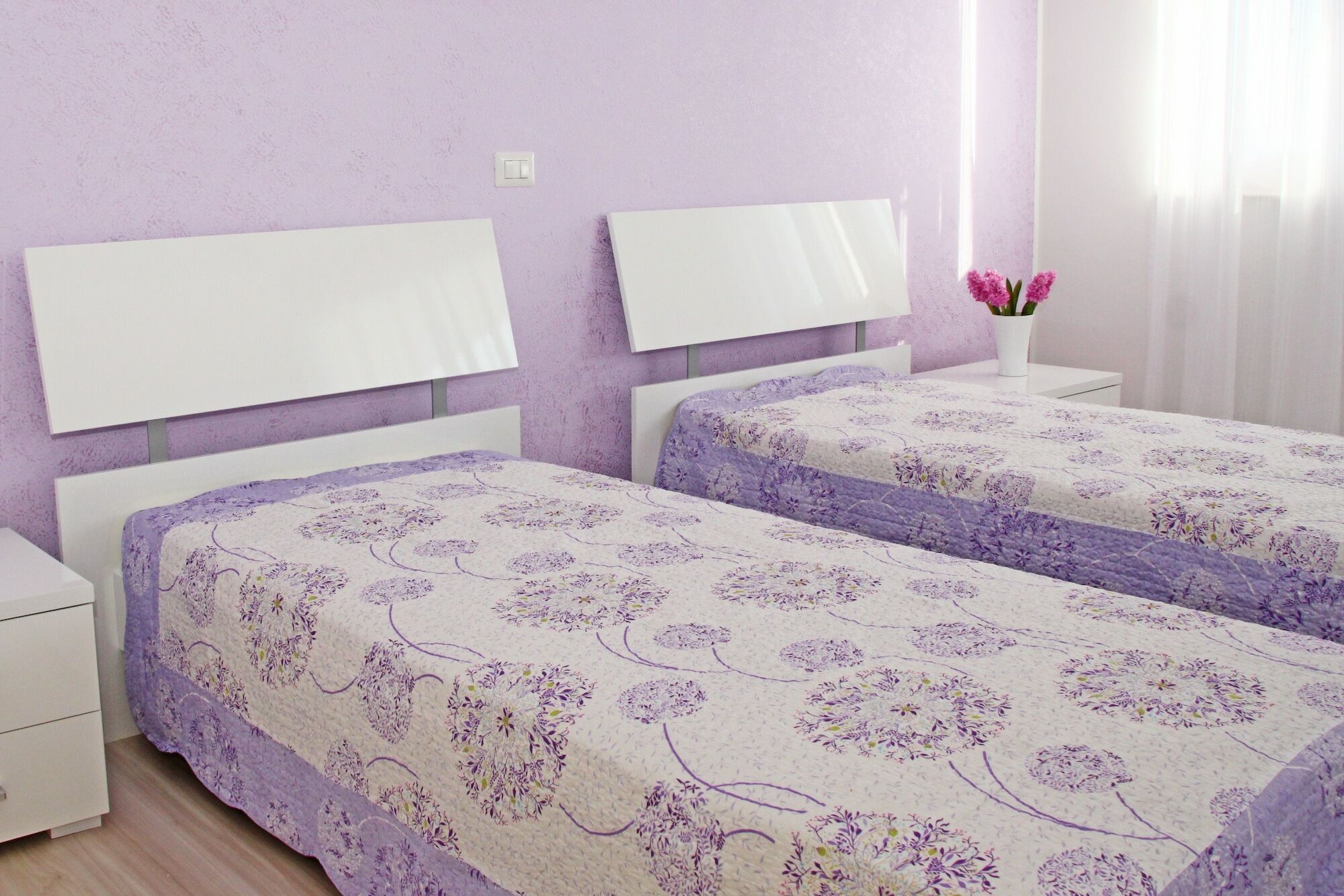 Apartments And Rooms Camaiore โรวีน ภายนอก รูปภาพ